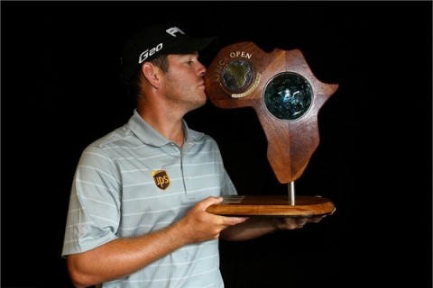 Khai cuộc European tour 2012: Louis Oosthuizen bảo vệ thành công ngôi vô địch Châu Phi mở rộng 