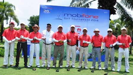 Giải golf MobiFone 2014 quyên 300 triệu đồng làm từ thiện