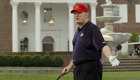  Donald Trump - việc chơi golf và kiếm tiền đều dễ dàng như trở bàn tay