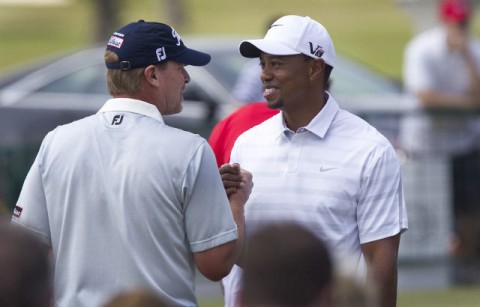 Woods củng cố vững chắc ngôi đầu ở vòng 3 WGC Cadillac