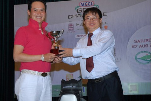 Sacomreal xóa sổ công ty golf