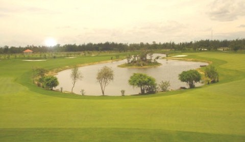 Khai trương sân golf Cửa Lò