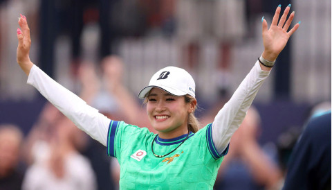 Shiho Kuwaki: Từ cô gái bị loại sau hai vòng đến nhà vô địch AIG Womens Open 2026